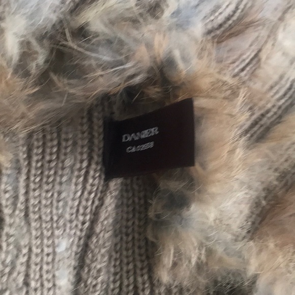 Scarf - Picture 4 of 4